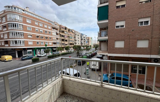 Resale - Apartment / flat - Torrevieja - Costa Blanca