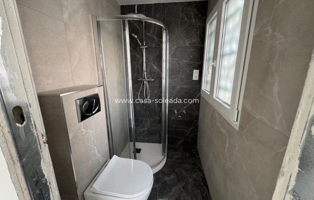 Resale - Apartment / flat - Torrevieja - Costa Blanca