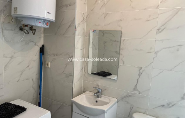 Resale - Apartment / flat - Torrevieja - Center