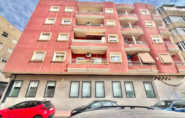Resale - Apartment / flat - Torrevieja - Center