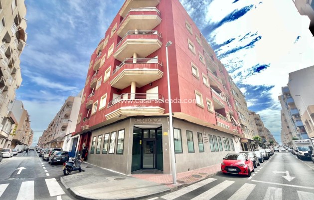 Resale - Apartment / flat - Torrevieja - Center