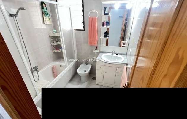 Resale - Apartment / flat - Torrevieja - Center