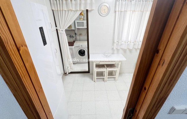 Resale - Apartment / flat - Torrevieja - Center