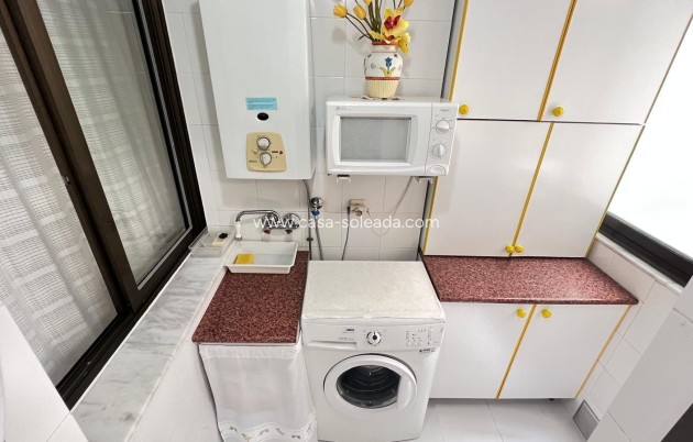 Resale - Apartment / flat - Torrevieja - Center