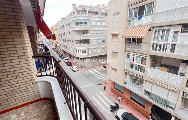 Resale - Apartment / flat - Torrevieja - Center