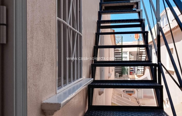 Wiederverkauf - Bungalow - Torrevieja - Parque Acuático - Sector 25