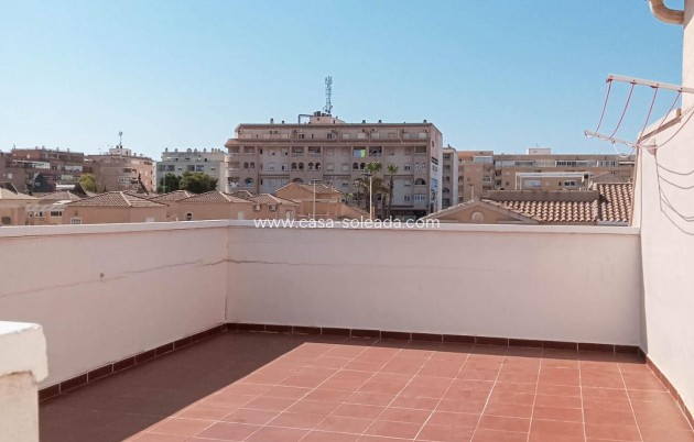 Wiederverkauf - Bungalow - Torrevieja - Parque Acuático - Sector 25