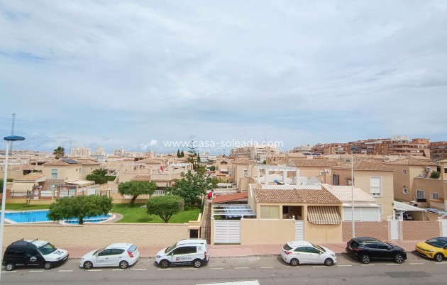 Wiederverkauf - Bungalow - Torrevieja - Parque Acuático - Sector 25
