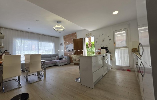 Herverkoop - Villa - Pilar de la Horadada - Zona Pueblo