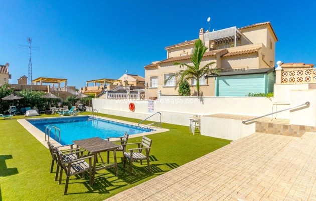 Herverkoop - Villa - Orihuela Costa - Costa Blanca