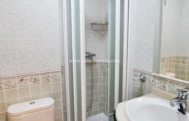 Resale - Apartment / flat - Guardamar del Segura - Pueblo