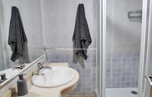Resale - Apartment / flat - Guardamar del Segura - Pueblo