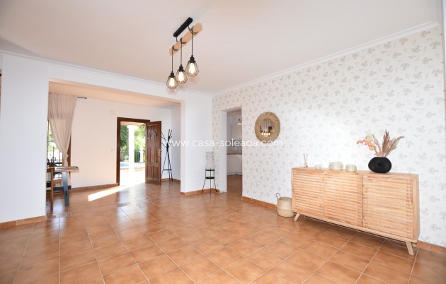 Wiederverkauf - Country Property/Finca - Algorfa - Inland