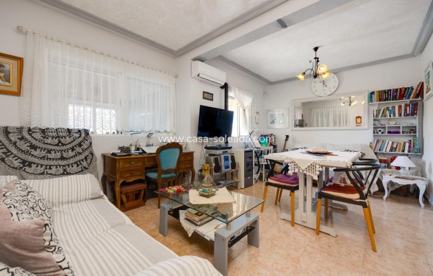 Wiederverkauf - Villa - Torrevieja - Aguas nuevas