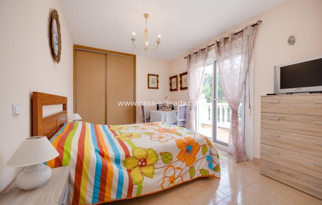 Wiederverkauf - Villa - Torrevieja - Aguas nuevas