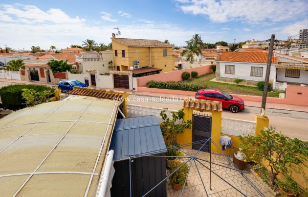 Wiederverkauf - Villa - Torrevieja - Aguas nuevas