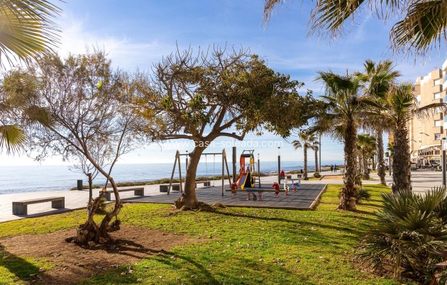 Wiederverkauf - Villa - Torrevieja - Aguas nuevas