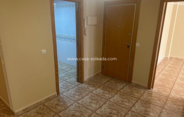 Resale - Apartment / flat - Torrevieja - Center