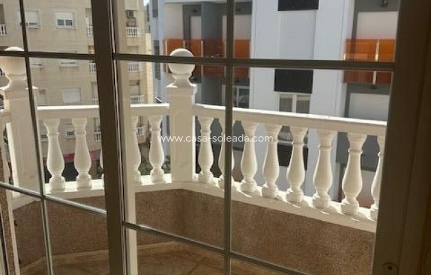 Resale - Apartment / flat - Torrevieja - Center