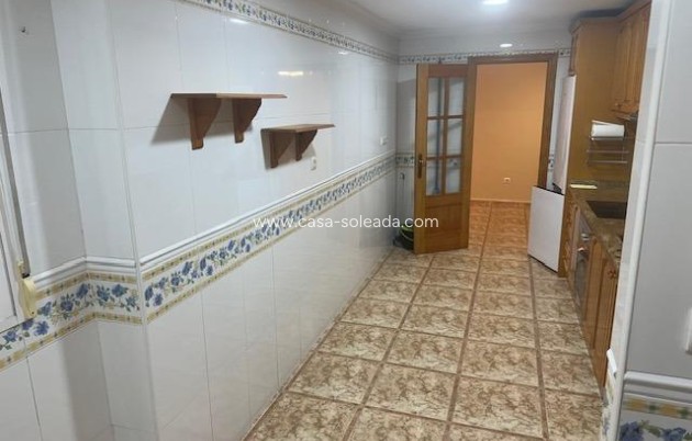 Resale - Apartment / flat - Torrevieja - Center