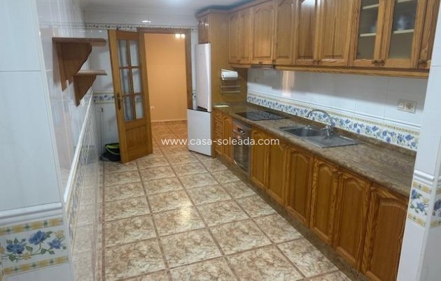 Resale - Apartment / flat - Torrevieja - Center