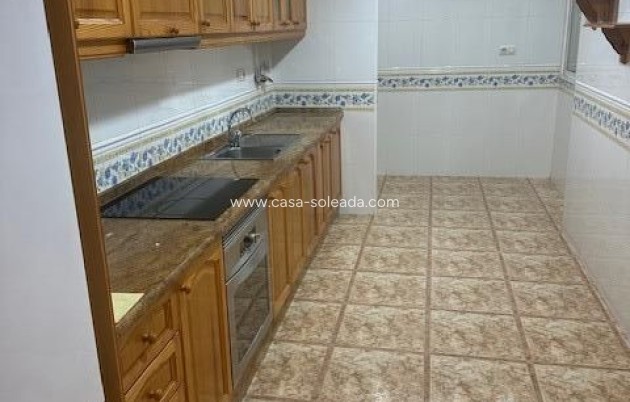Resale - Apartment / flat - Torrevieja - Center