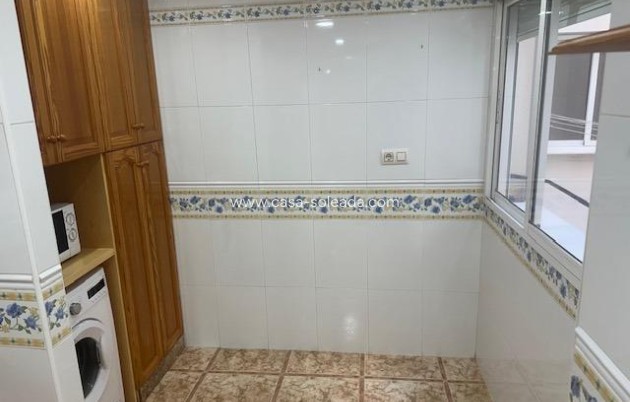 Resale - Apartment / flat - Torrevieja - Center