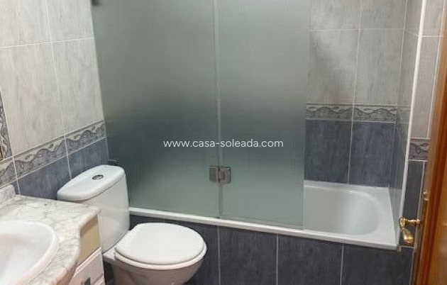 Resale - Apartment / flat - Torrevieja - Center