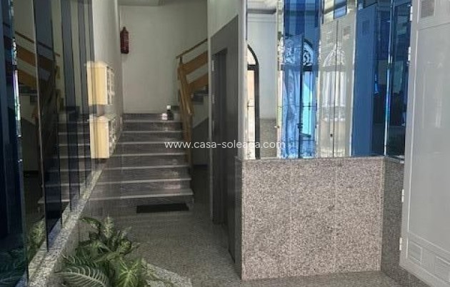 Resale - Apartment / flat - Torrevieja - Center