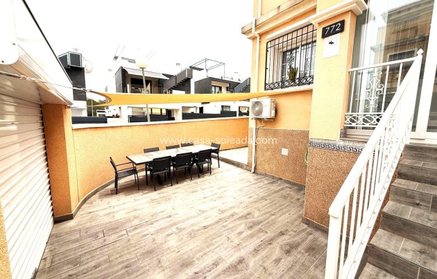 Herverkoop - Villa - Orihuela Costa - Villamartín