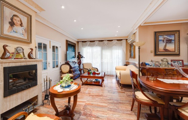 Wiederverkauf - Villa - Torrevieja - Aguas nuevas