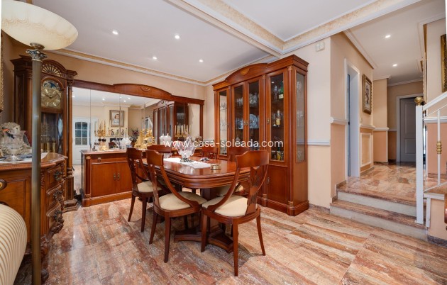 Wiederverkauf - Villa - Torrevieja - Aguas nuevas