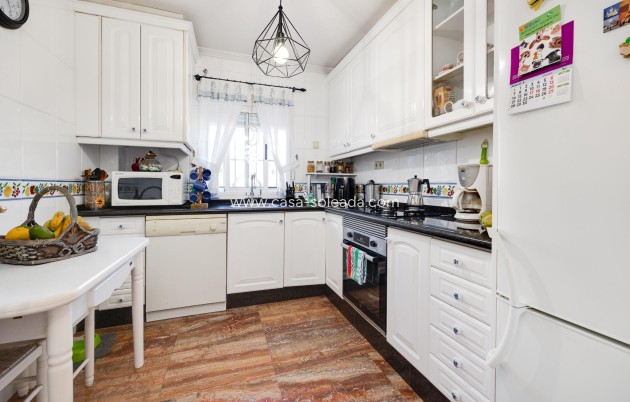 Wiederverkauf - Villa - Torrevieja - Aguas nuevas