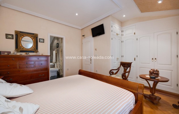 Wiederverkauf - Villa - Torrevieja - Aguas nuevas