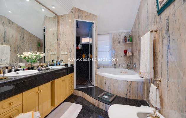 Wiederverkauf - Villa - Torrevieja - Aguas nuevas