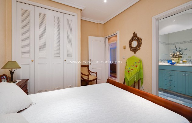 Wiederverkauf - Villa - Torrevieja - Aguas nuevas