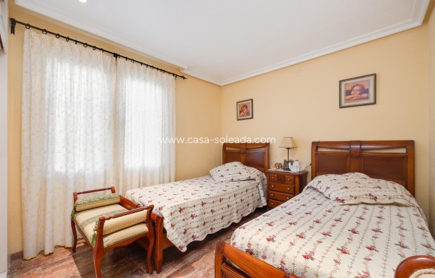 Wiederverkauf - Villa - Torrevieja - Aguas nuevas