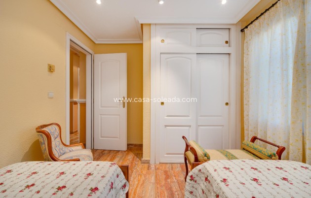 Wiederverkauf - Villa - Torrevieja - Aguas nuevas