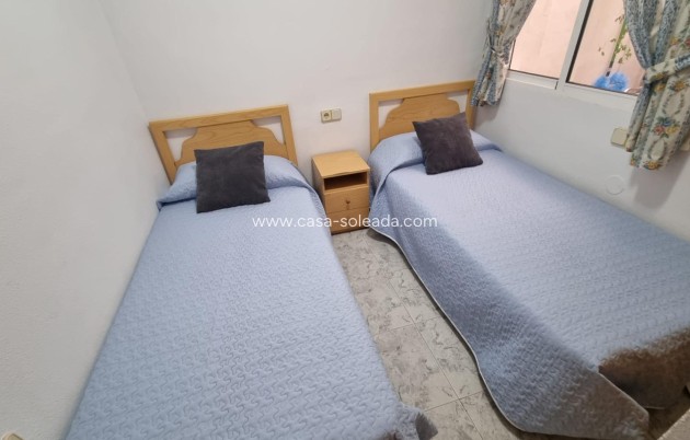 Wiederverkauf - Bungalow - Torrevieja - Playa De La Mata