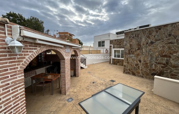 Wiederverkauf - Villa - La Nucía - Costa Blanca