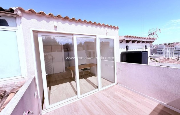 Wiederverkauf - Stadthaus - Orihuela Costa - Las Filipinas