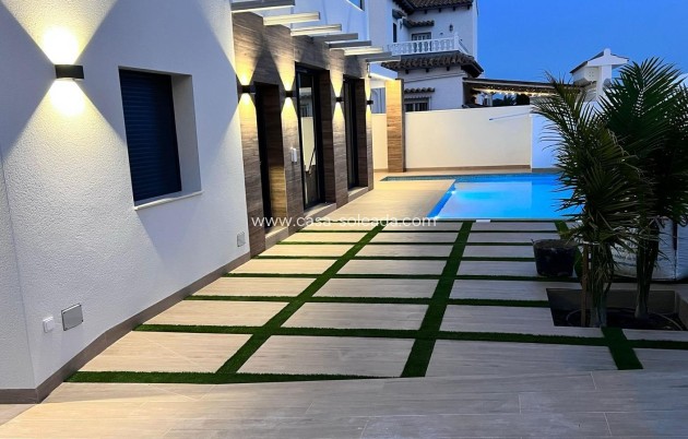 Herverkoop - Villa - Orihuela Costa - Costa Blanca
