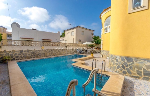 Herverkoop - Villa - Orihuela Costa - Villamartín
