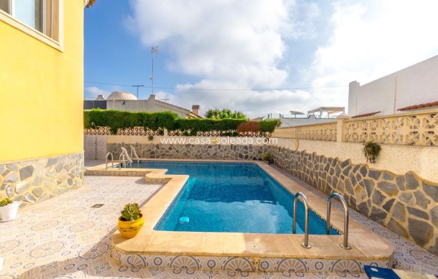 Herverkoop - Villa - Orihuela Costa - Villamartín