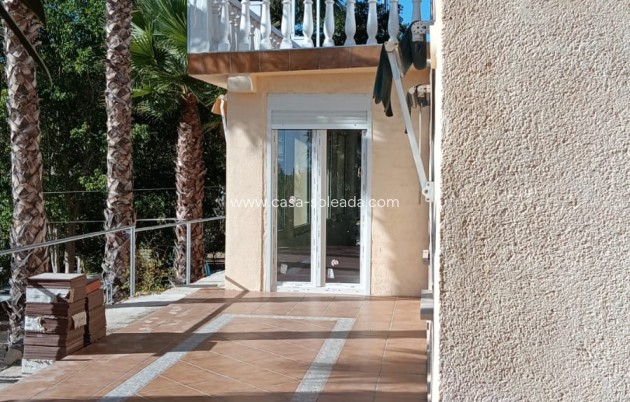 Wiederverkauf - Villa - La Nucía - Costa Blanca