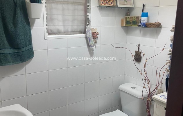 Wiederverkauf - Villa - Orihuela Costa - Punta Prima