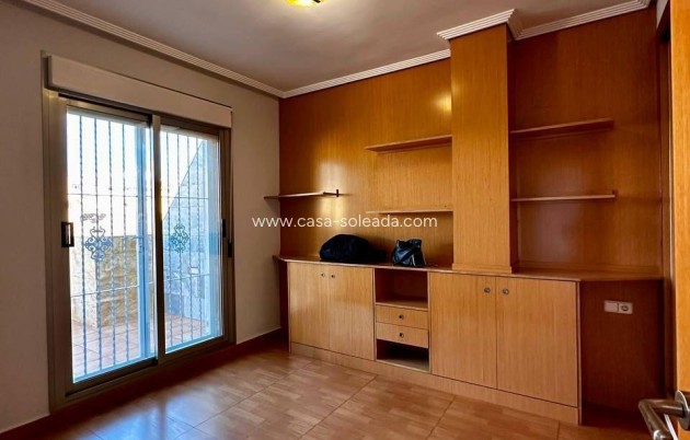 Herverkoop - Appartement / flat - Torrevieja - Estacion Autobuses