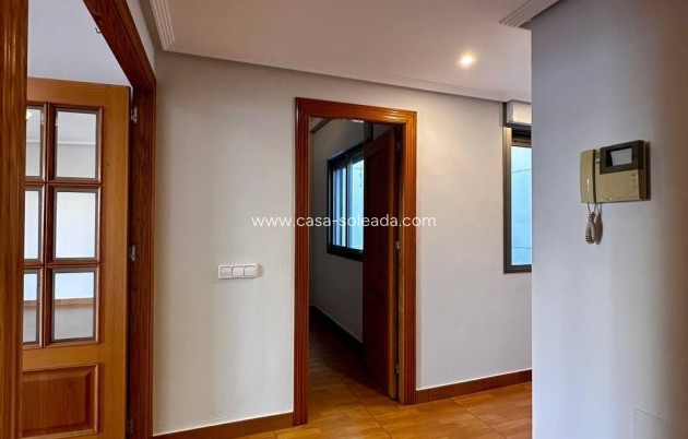 Herverkoop - Appartement / flat - Torrevieja - Estacion Autobuses