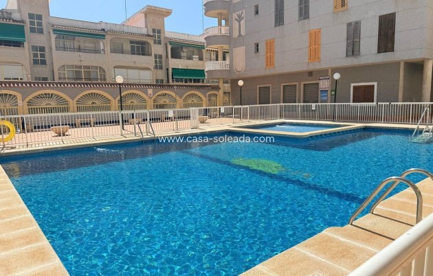 Wiederverkauf - Wohnung - Torrevieja - Acequion