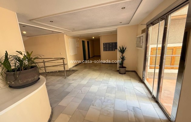 Wiederverkauf - Wohnung - Torrevieja - Acequion